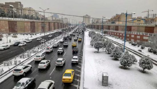 بسبب موجة برد.. إغلاق المؤسسات التعليمية والمكاتب الحكومية في إيران