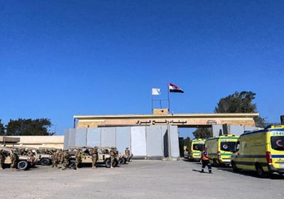 مصر.. معبر رفح يستقبل 92 جريحًا ومريضًا فلسطينياً من قطاع غزة