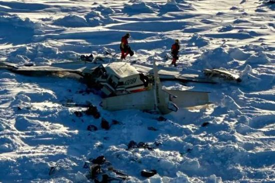 العثور على حطام طائرة الركاب في ألاسكا