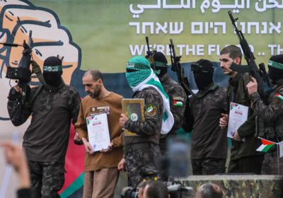 الصليب الأحمر يطالب بتعديل إجراءات إطلاق سراح الرهائن