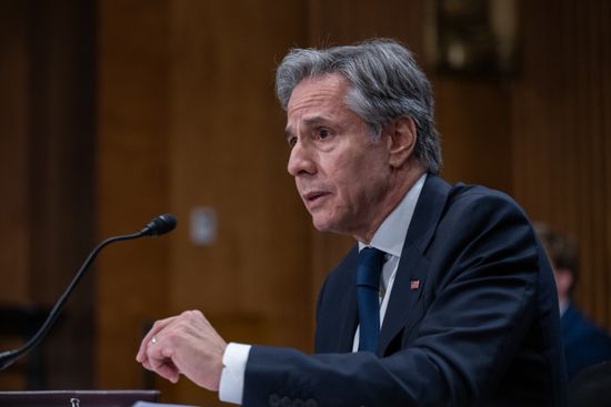 ترامب يلغي التصاريح الأمنية لـ"بلينكن" و"سوليفان"