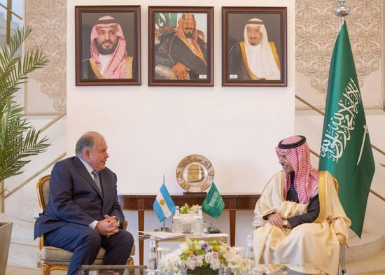 وزير الخارجية السعودي ونظيره الأرجنتيني يناقشان أبرز المستجدات إقليمياً ودولياً