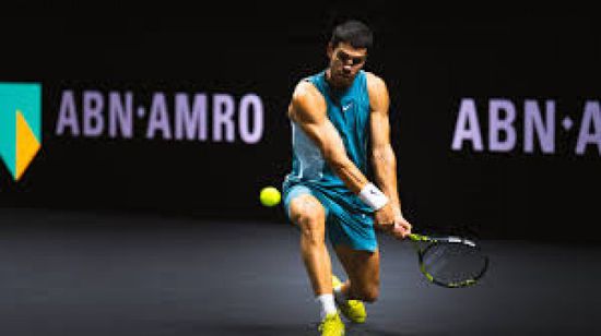 ألكاراز يهزم دي مينو ويتوج ببطولة روتردام المفتوحة للتنس
