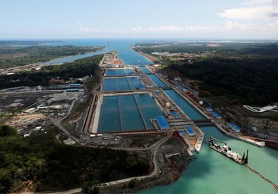 قناة بنما تنفي إعفاء السفن الأمريكية من الرسوم