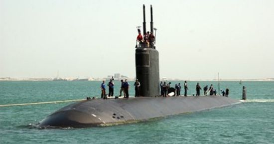 غواصة تشعل أزمة بين أمريكا وكوريا الشمالية