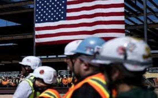 تباطؤ إنتاجية العمالة الأمريكية يثير مخاوف التضخم