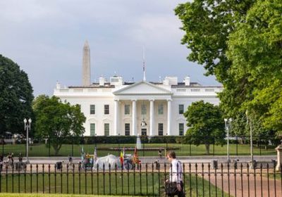 البيت الأبيض يخطط لتسريح آلاف الموظفين في وزارة الصحة