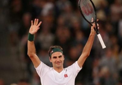 فيدرر يلتقي نجم الرجبي كوليسي في جنوب أفريقيا لدعم التعليم