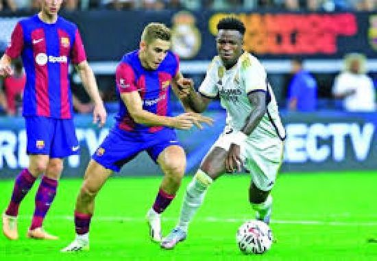 ريال مدريد يشعر بالضغط مع اقتراب أتليتيكو وبرشلونة من الصدارة