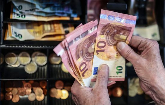 بريطانيا تسجل رقماً قياسياً في بيع السندات