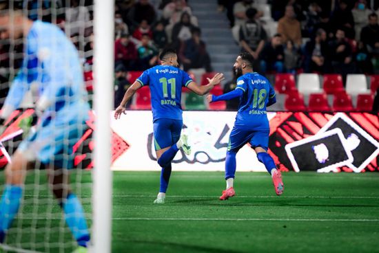 الفتح المتعثر يحقق فوزا مفاجئا على الاتفاق