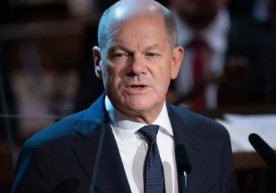 شولتس يقول إن بلاده ستواصل شراء أسلحة أميركية