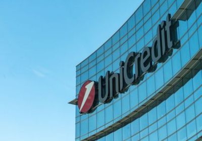 انخفاض أرباح يوني كريدت 30% في الربع الرابع