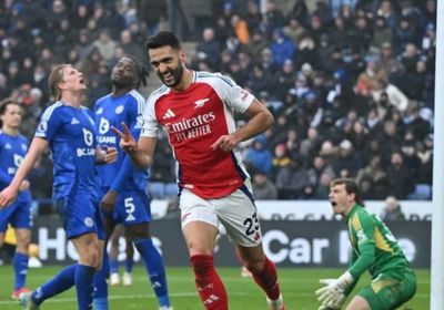 أرسنال يفوز على ليستر سيتي.. ويواصل مطاردة ليفربول على صدارة البريميرليج