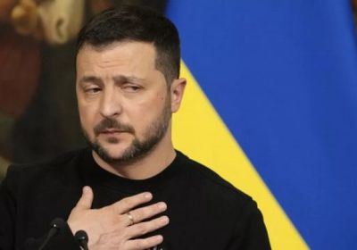 زيلينسكي يعلن وصوله إلى الإمارات