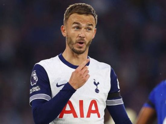 ماديسون لاعب وسط توتنهام يُسكت المنتقدين بهدفه في يونايتد