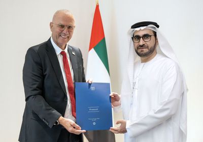 الخارجية الإماراتية تتسلم أوراق اعتماد سفير إسرائيل الجديد