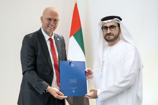 الخارجية الإماراتية تتسلم أوراق اعتماد سفير إسرائيل الجديد