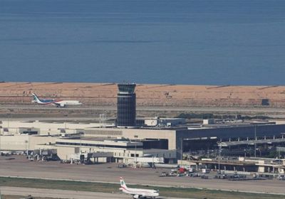 لبنان يمدد تعليق الرحلات من وإلى إيران