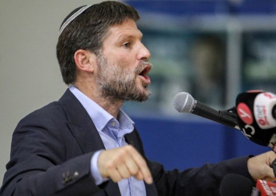 سموتريتش يصادر 320 مليون شيكل من أموال الضرائب الفلسطينية