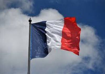 لبنان يواصل اتصالات دبلوماسية مع باريس 