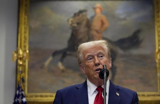 ترامب يهدد بفرض رسوم جمركية على السيارات