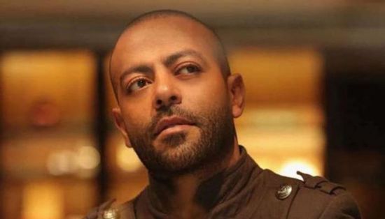 وصول المطرب تامر عاشور إلى الرياض لهذا السبب