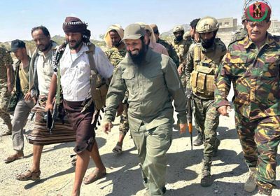 الوالي يوجه قوات الحزام في أبين بتكثيف جهود مكافحة الإرهاب