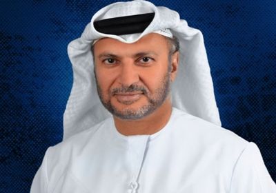 قرقاش: نشهد نهضتين متجددتين في الإمارات