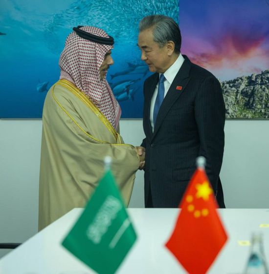 وزير الخارجية السعودي يناقش مع نظيره الصيني التنسيق الثنائي