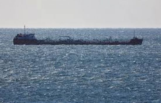 روسيا تشدد إجراءات فحص السفن بالموانئ بعد انفجارات في ناقلات