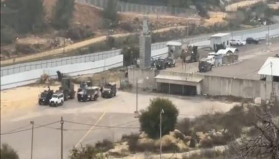 إسرائيل تطلق سراح 620 أسيرًا فلسطينيًا بالتبادل الثامن