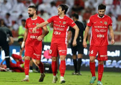 شباب الأهلي يعزز صدارته للدوري وخسارة مطارده الشارقة