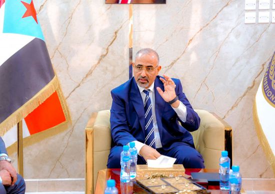 مجابهة أزمة الكهرباء في صدارة عناية الرئيس الزُبيدي.. رسالة طمأنة للشعب