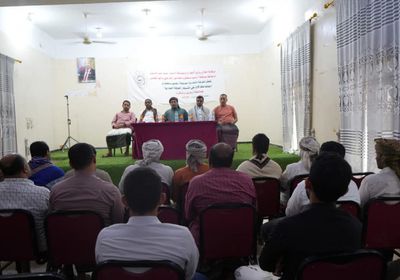 بحضور المحافظ.. إشهار الغرفة التجارية في سقطرى