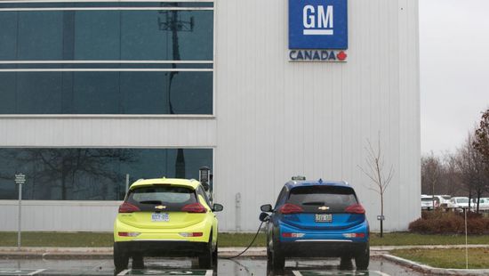 جنرال موتورز تخطط لنقل مصانعها إلى الولايات المتحدة
