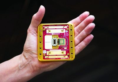 "مايكروسوفت" تكشف أول شريحة حوسبة كمية من إنتاجها