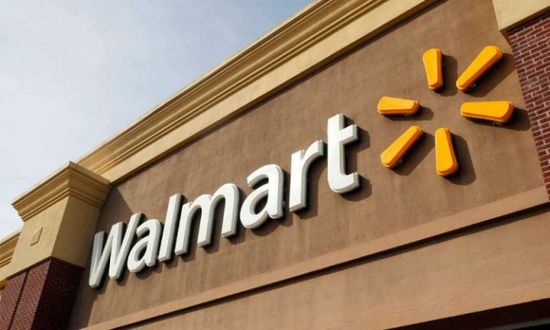 وول مارت تُحذر من تأثير الرسوم الجمركية وتخسر 50 مليارا