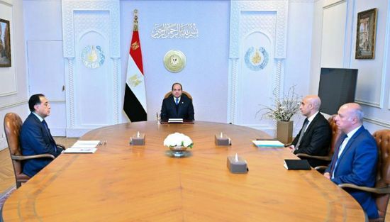 السيسي يجتمع مع رئيس الوزراء المصري ووزير التربية والتعليم