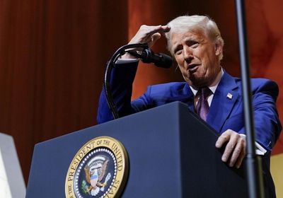 ترامب: لن نقدم ضمانات أمنية لأوكرانيا.. وسنستعيد 350 مليار دولار