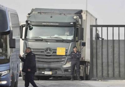 الأردن يعفي الشاحنات السورية من رسوم العبور