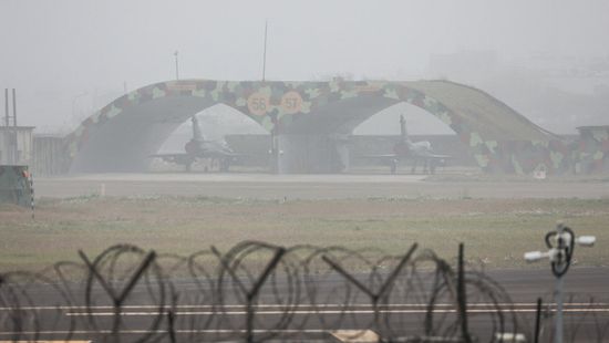 تايوان ترصد 45 طائرة صينية قرب مياهها