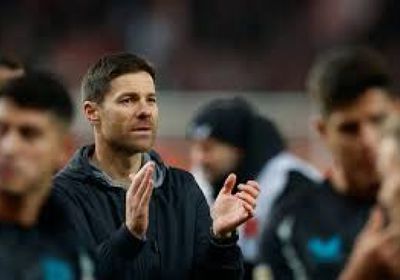 ألونسو يتوقع مباراة قوية أمام فرانكفورت