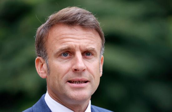 الرئيس الفرنسي يدعو الجزائر للابتعاد عن "الألاعيب السياسية"