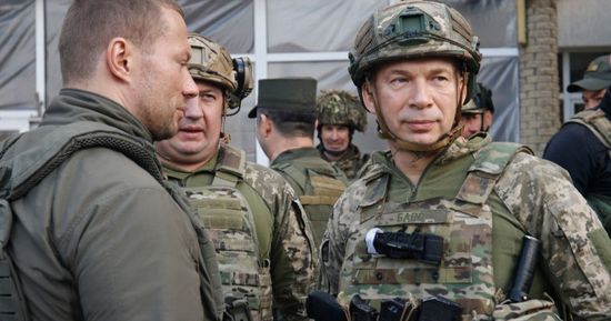 قائد الجيش الأوكراني: نقف مع زيلينسكي وقوتنا في وحدتنا