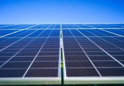 الهند تخطط لدعم صناعة الألواح الشمسية بمليار دولار