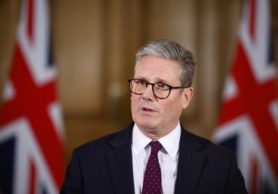 ستارمر يؤكد التزام بريطانيا بدعم أوكرانيا