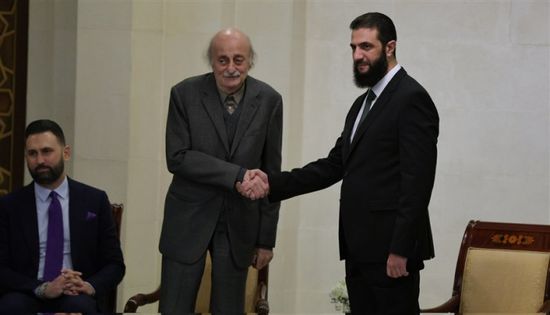 وليد جنبلاط يحذر من مخططات إسرائيل في سوريا