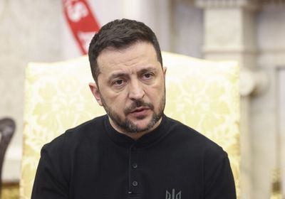 الاستخبارات الأمريكية: تصرفات زيلينسكي تؤدي لحرب عالمية