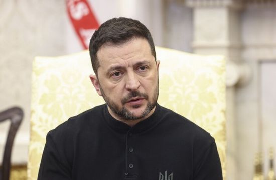 الاستخبارات الأمريكية: تصرفات زيلينسكي تؤدي لحرب عالمية